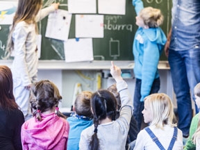 Mädchen/Schulen/Eltern